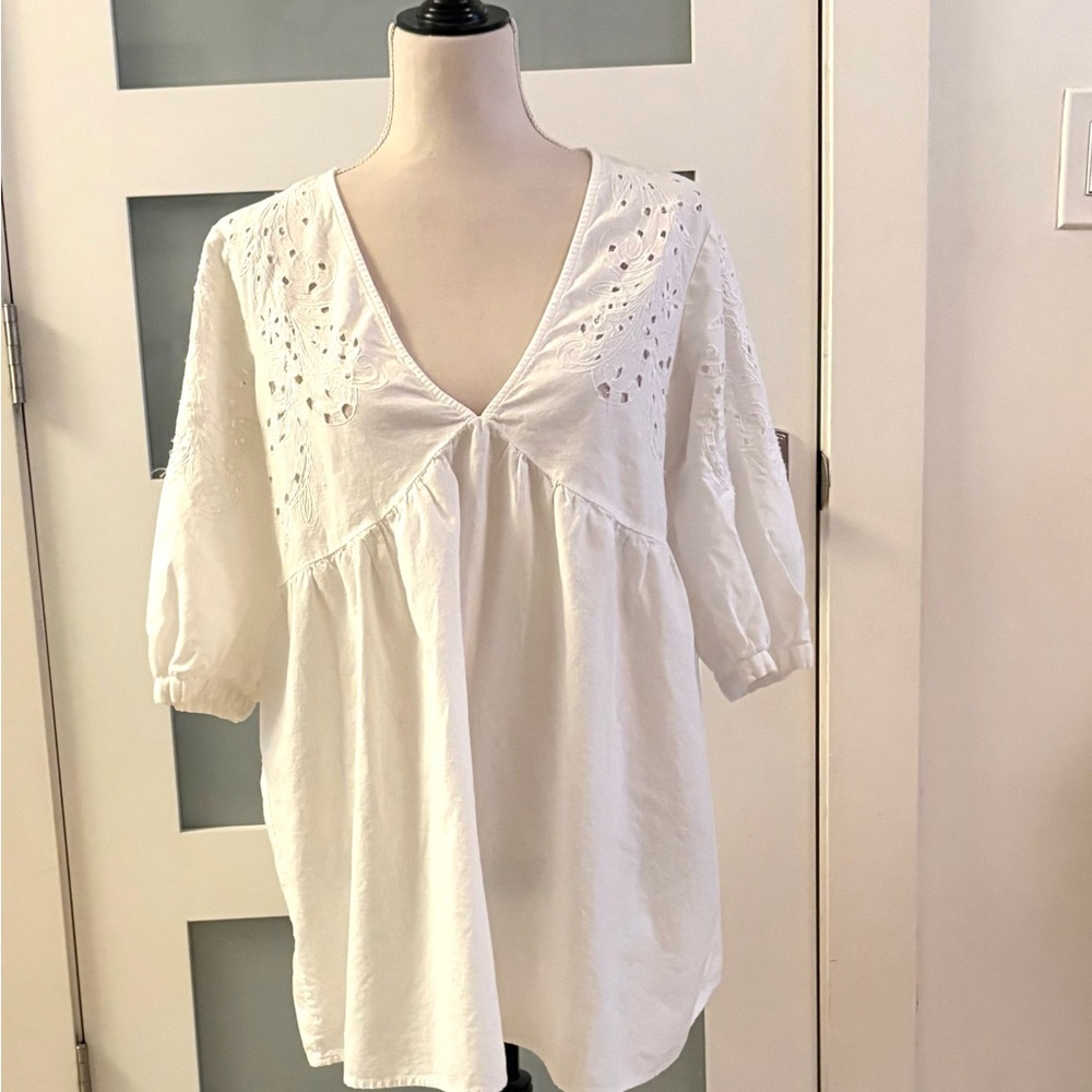 Zara White Eyelet V-Neck Peasant Dress
